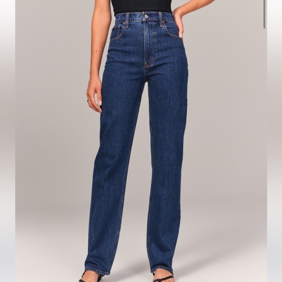 Abercrombie & Fitch Denim - NWT women’s A&F Curve Love Ultra High Rise The 90s straight sz 25/0 Short